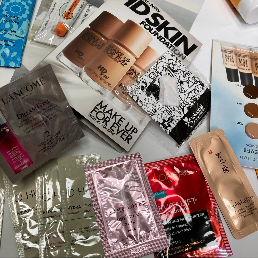 Ipsy cosmetic bag with samples